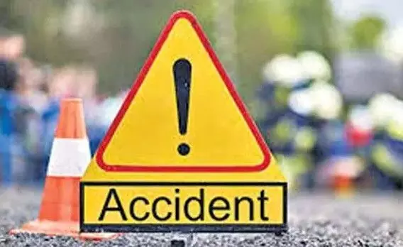 ఢీ కొట్టుకున్న రెండు లారీలు–ఇద్దరు వ్యక్తులు స్పాట్‌ డెడ్‌