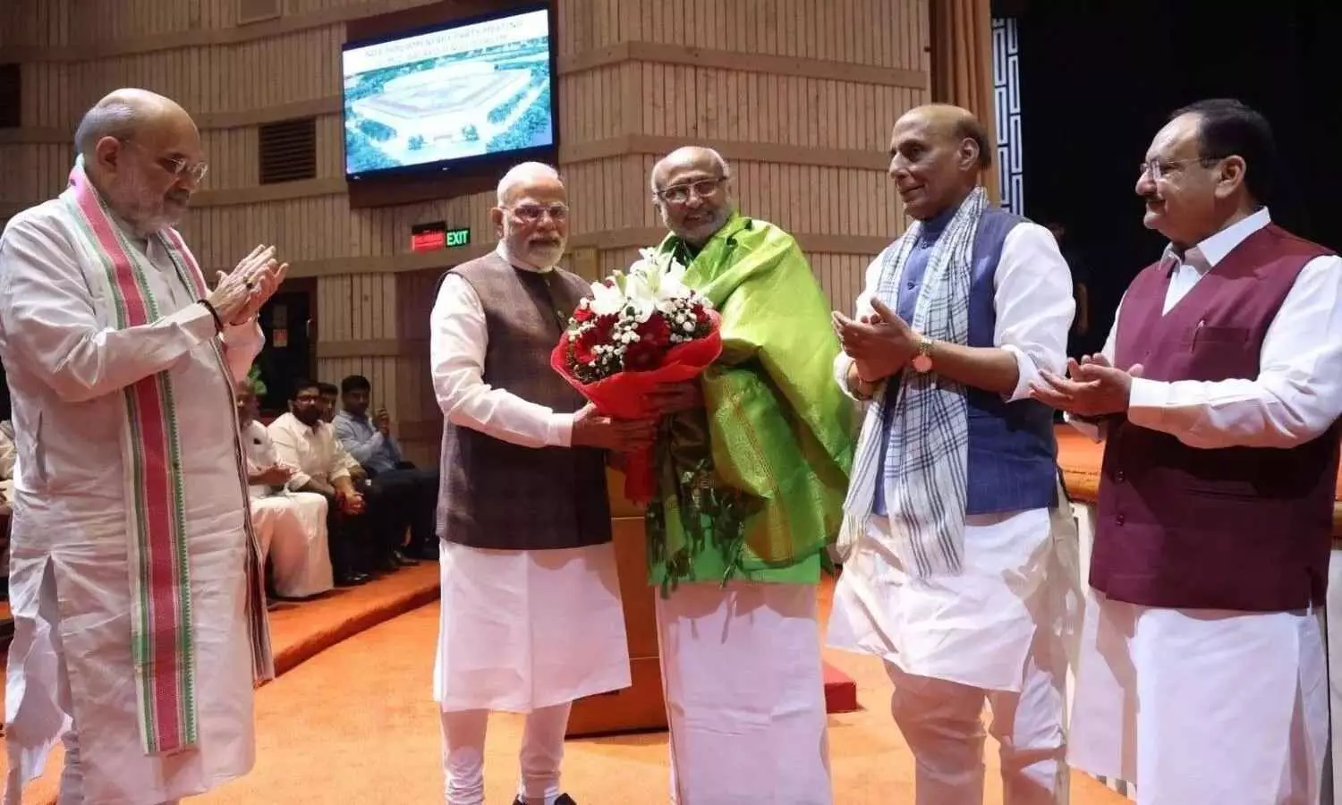 ప్రధానిని కలిసిన ఎన్డీఏ ఉపరాష్ట్రపతి అభ్యర్థి రాధాకృష్ణన్