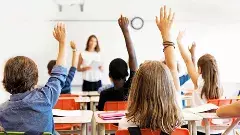 పతనమౌతున్న ప్రభుత్వ బడులు – పేదల చదువులు