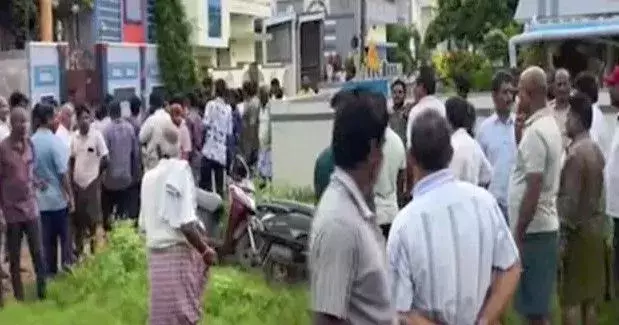 అత్తమామలను నరికి చంపిన అల్లుడు