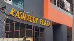 అరరే.. 5 అంతస్తుల అపార్ట్మెంట్ ఇలా ఒరిగిందేమిటీ?