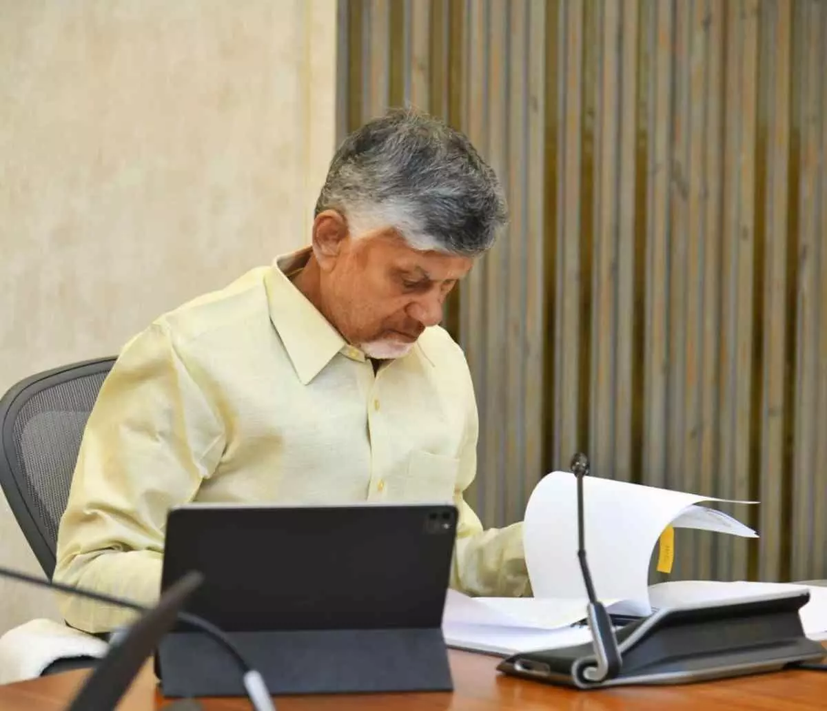 కృష్ణా,గోదావరి వరదలపై చంద్రబాబు సమీక్ష