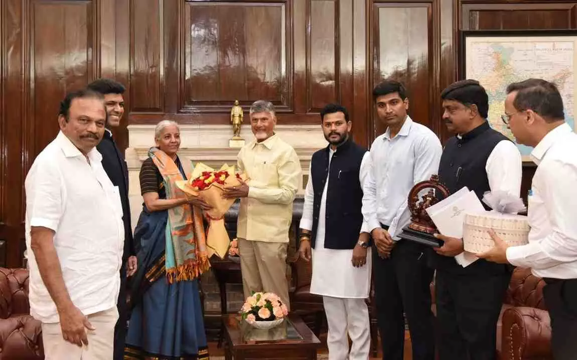 ఆంధ్రప్రదేశ్‌కి ఆర్థిక సాయం చేయండి