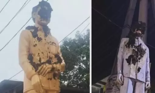 వంగవీటి రంగా విగ్రహాలకు అవమానం, 2 చోట్ల టెన్షన్.. టెన్షన్ వంగవీటి రంగా విగ్రహాలకు అవమానం, 2 చోట్ల టెన్షన్.. టెన్షన్