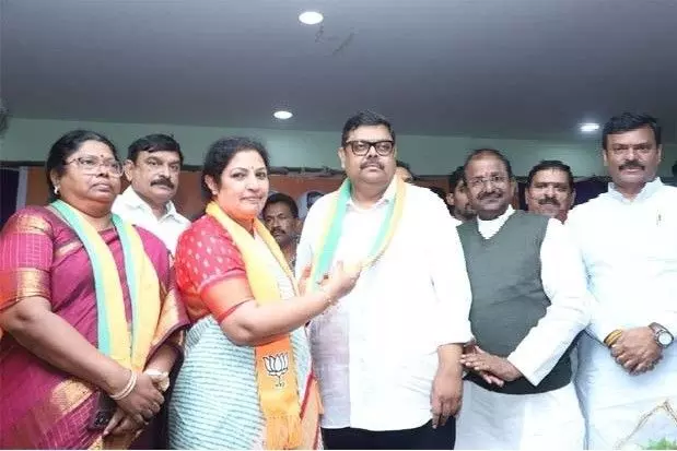 ఆడారికి ‘ఆనందం’! ఆడారికి ‘ఆనందం’!
