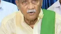 కూటమి నేతలు ప్రజల చెవుల్లో పువ్వులు పెడుతున్నారు