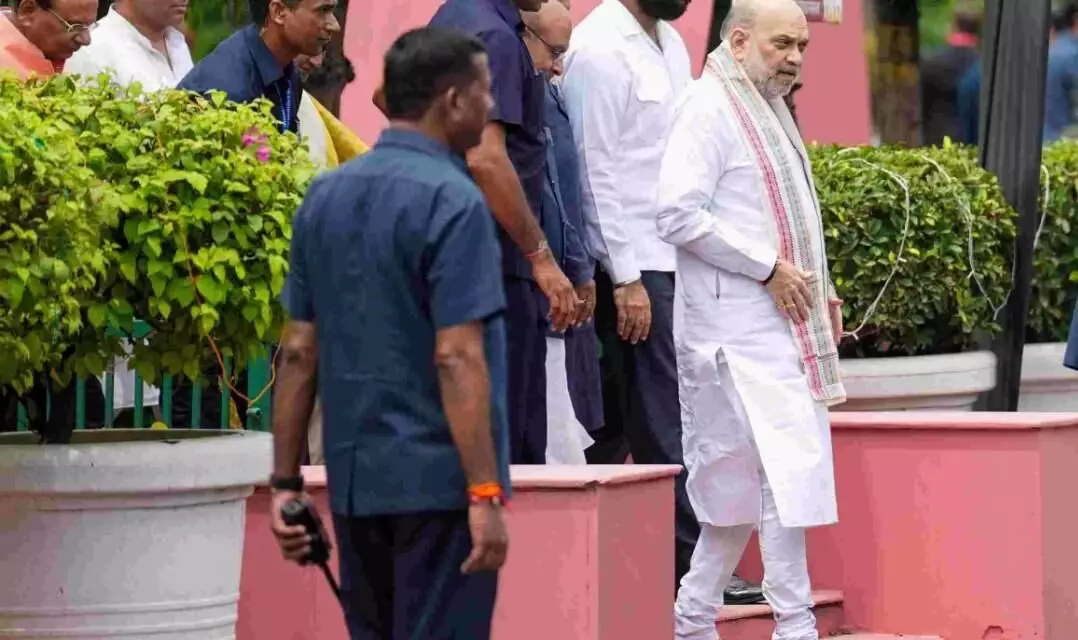కేంద్ర హోంమంత్రి వ్యాఖ్యలను ఖండించిన మాజీ న్యాయమూర్తులు