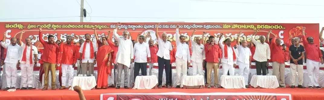 సీపీఐలో ఆధిపత్య పోరు