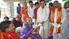 తిరుచానూరు  సందర్శించిన ఎన్డీఏ ఉపరాష్ట్రపతి అభ్యర్థి సీపీ రాధాకృష్ణన్