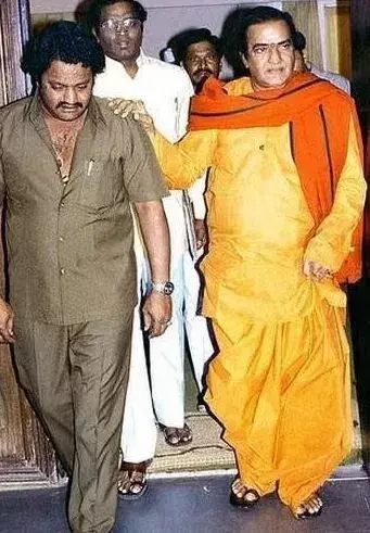 జూనియర్‌ ఎన్టీఆర్‌ను కూల్‌ చేయడానికేనా