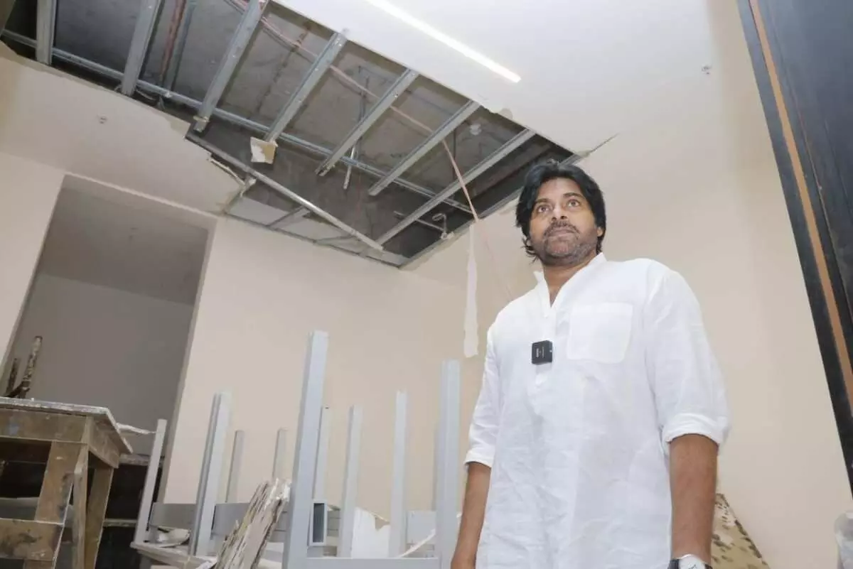 హతవిధీ.. రుషికొండ ప్యాలెస్‌ శిథిలమవుతోంది!