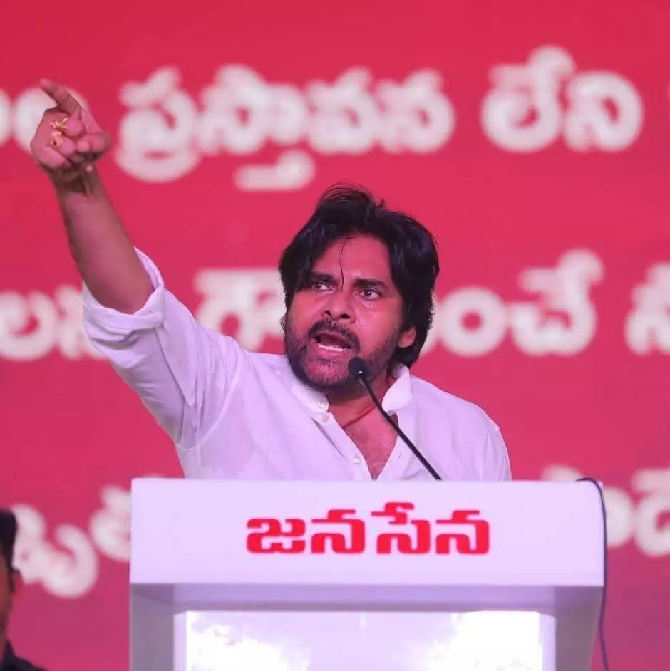 పవన్‌.. ఉక్కు గడప తొక్కలేదెందుకు?
