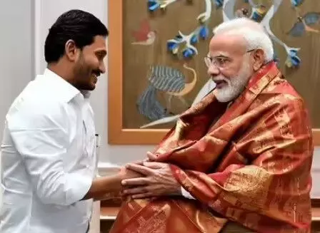 జగన్, మోదీ బంధం ఎందుకు బలంగా ఉంది? జగన్, మోదీ బంధం ఎందుకు బలంగా ఉంది?