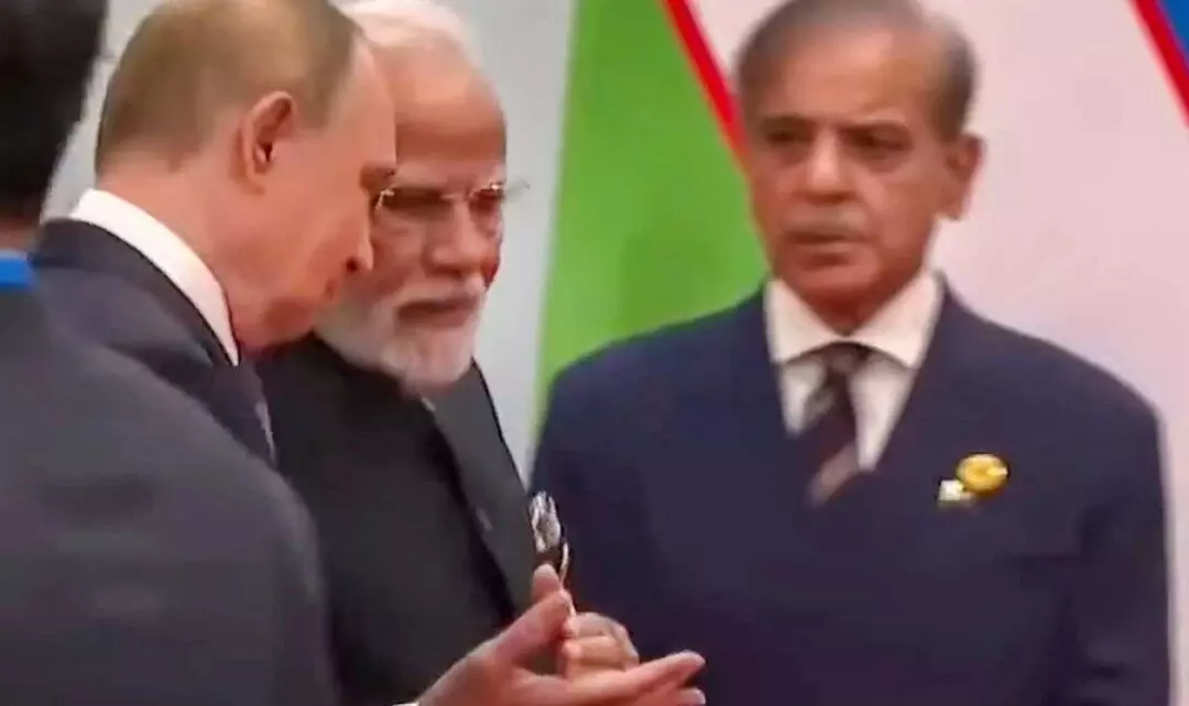 పాక్ ప్రధానిని పట్టించుకోని మోదీ, జిన్ పింగ్, పుతిన్ పాక్ ప్రధానిని పట్టించుకోని మోదీ, జిన్ పింగ్, పుతిన్