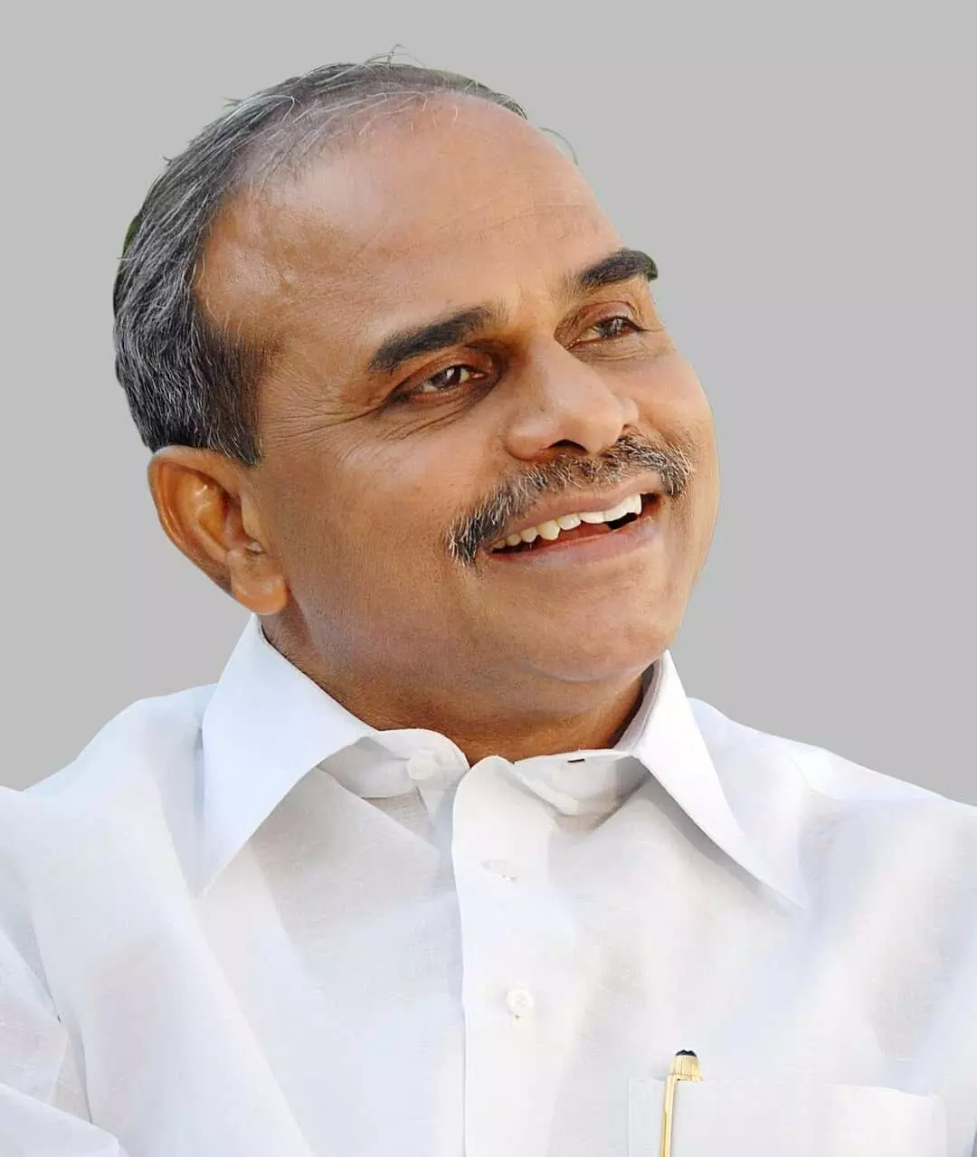 వైఎస్ఆర్ కు ఎవరికి వారుగానే కుబుంబీకుల నివాళి.. వైఎస్ఆర్ కు ఎవరికి వారుగానే కుబుంబీకుల నివాళి..
