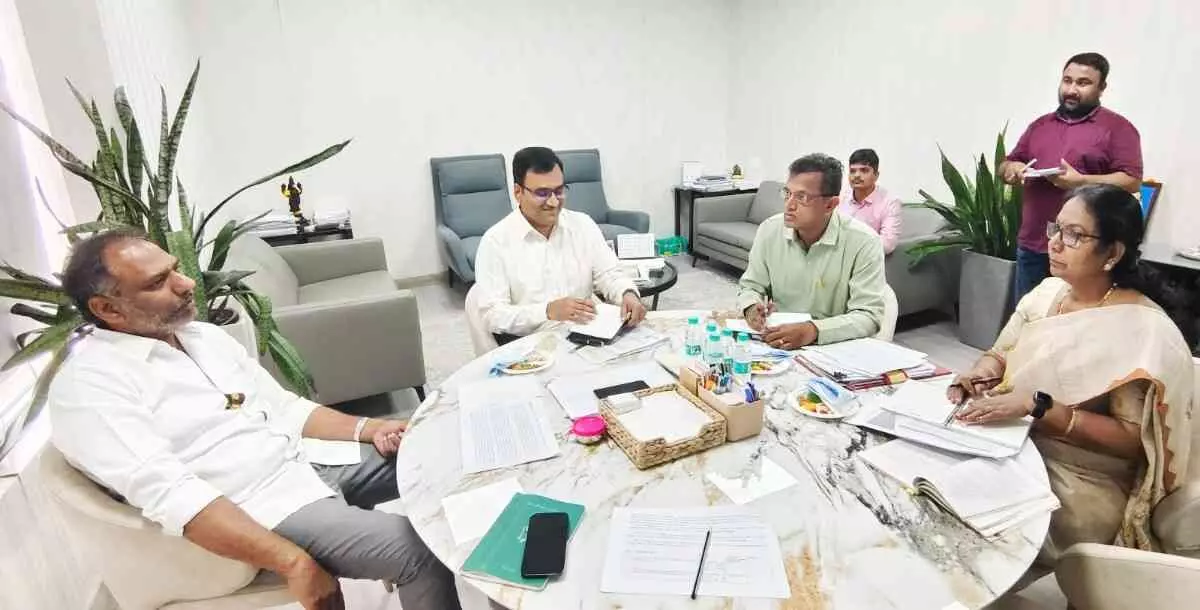ఏపీలో డిమాండ్కు తగ్గట్టు విద్యుత్ ఉత్పత్తి ఏపీలో డిమాండ్కు తగ్గట్టు విద్యుత్ ఉత్పత్తి