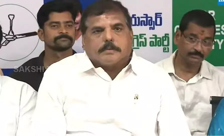 చంద్రబాబు, పవన్లు ఉప్పూ కారం తినడం లేదా? చంద్రబాబు, పవన్లు ఉప్పూ కారం తినడం లేదా?
