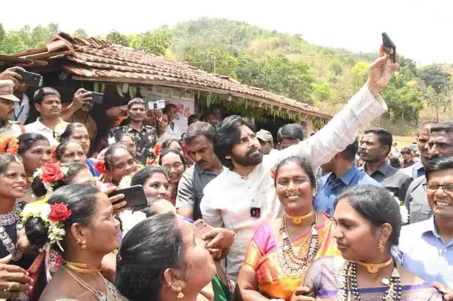 ఆదివాసీ ‘భలి పారొబ్‌’లో పవన్ కల్యాణ్!