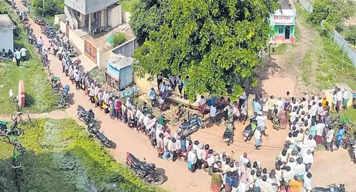 యూరియా... నువ్వెక్కడమ్మా... యూరియా... నువ్వెక్కడమ్మా...