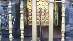 శ్రీవారి ఆలయానికి తాళం వేసిన సన్నిధిగొల్ల