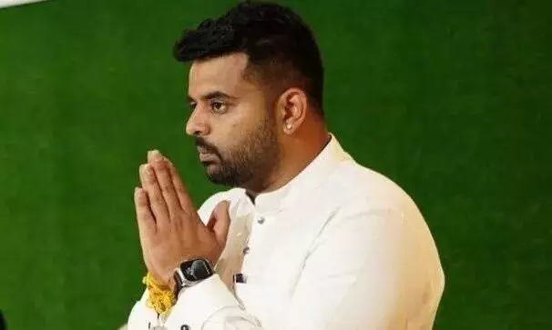 ప్రజ్వల్ రేవణ్ణకు జైలులో రోజుకు రూ. 522 జీతం ప్రజ్వల్ రేవణ్ణకు జైలులో రోజుకు రూ. 522 జీతం