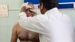 ప్రశ్నించినందుకు ప్రొఫెసర్‌పై విద్యార్థి దాడి