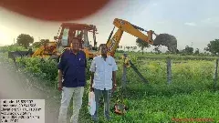 అమరావతిలో దౌర్జన్యంగా భూమి ఆక్రమణలు