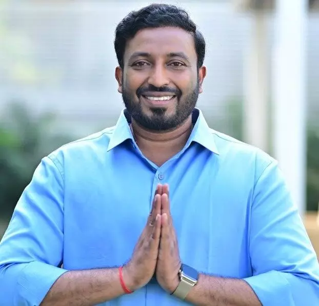 అమ్మ దొంగా, జనసేన ఎంపీకే వేశారు కదరా టోపీ! అమ్మ దొంగా, జనసేన ఎంపీకే వేశారు కదరా టోపీ!