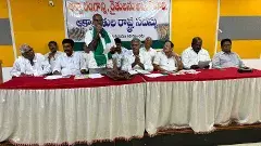 ఎవ్వరికీ పట్టని ‘‘రొయ్యల రైతుల రోదన’’