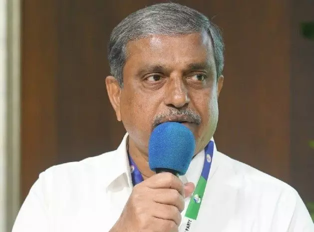 వైసీపీ హయాంలో ఏ పరిశ్రమ తరిలిపోయిందో చెప్పాలి