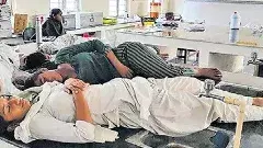 మూడు రోజుల్లో 40 మంది బాలికలకు విషజ్వరాలు