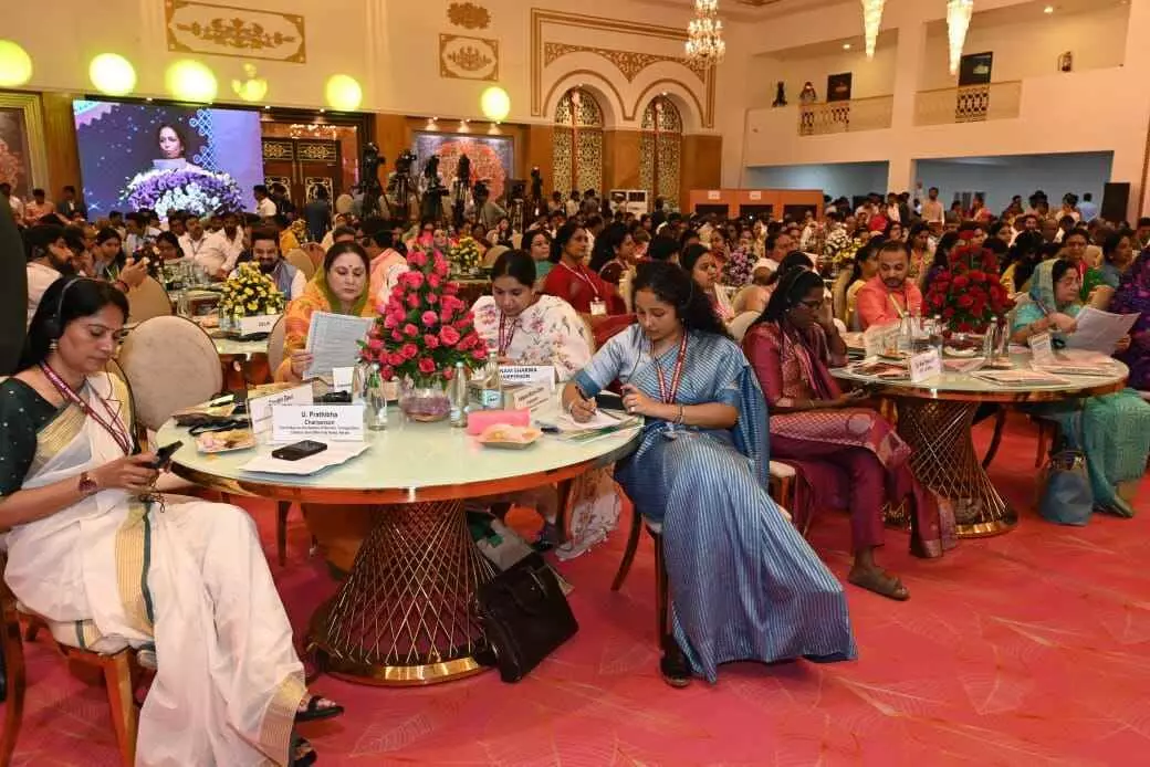 తిరుపతిలో జాతీయ  మహిళా పార్లమెంటరీ సదస్సుకు హాజరైన ప్రజాప్రతినిధులు