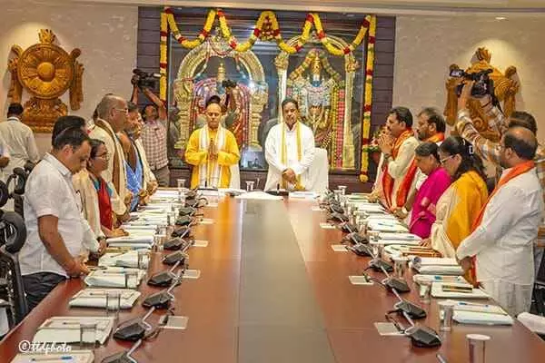 తిరుమల అన్నమయ్య భవన్ లో టీటీడీ పాలక మండలి భేటీ తిరుమల అన్నమయ్య భవన్ లో టీటీడీ పాలక మండలి భేటీ