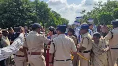 మండలిలో మెడికల్‌ కాలేజీల మంటలు