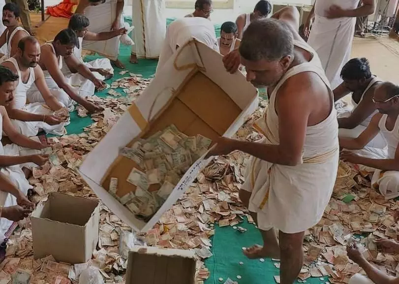 శ్రీవారి పరకామణిని దొంగలు కొల్లగొట్టారా? లోకేశ్ మాటలకు అర్థమేమిటీ?
