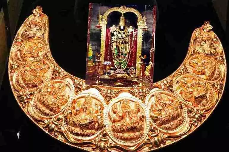శ్రీవారి కంఠాన అలరించనున్న అష్టలక్ష్మి చంద్రవంక