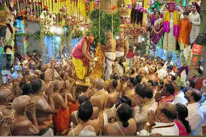 దేవతలారా రండి.. ధ్వజారోహణంతో ప్రారంభమైన శ్రీవారి బ్రహ్మోత్సవాలు