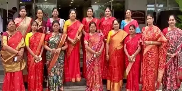 దుర్గమ్మలా మహిళా ఎమ్మెల్యేలు అలంకరణ