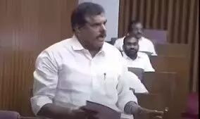 పీఆర్సీపై దద్దరిల్లిన మండలి పీఆర్సీపై దద్దరిల్లిన మండలి