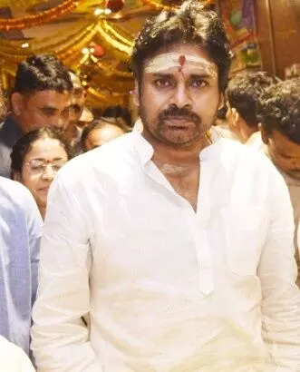 పవన్‌ కల్యాణ్‌కి వైరల్‌ ఫీవర్‌