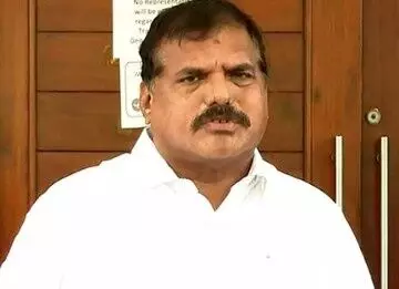 సీఎం చంద్రబాబు క్షమాపణలు చెప్పాలి