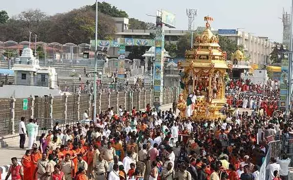 ఏడుకొండవాడికి 32 అడుగుల స్వర్ణరథం. ఓకే రోజు మూడు సేవల వెనుక కథ..