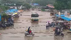 Storm effect | జల దిగ్బంధంలో పీలేరు బస్టాండు..