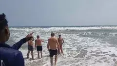 రష్యా నుంచి వచ్చి.. విశాఖలో అలలకు చిక్కి..!