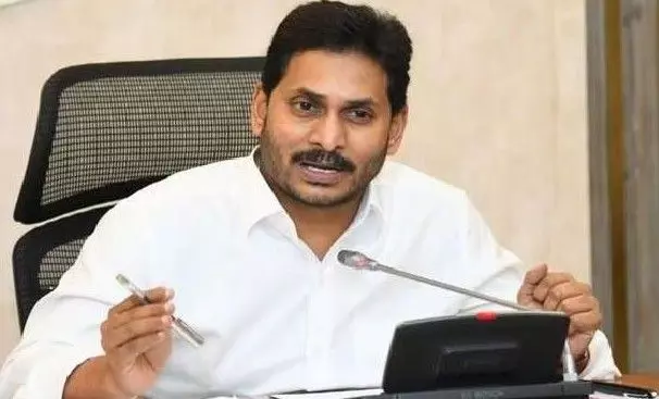 కల్తీ మద్యానికి చంద్రబాబే నాయకుడు