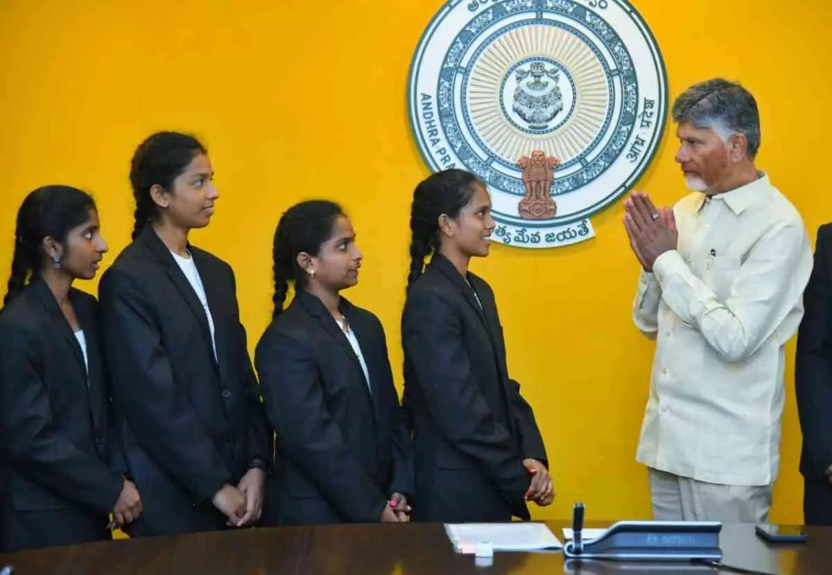 ఆంధ్రాలో పావలా వడ్డీకే విద్యార్థులకు రుణం
