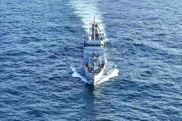 రెండో వాటర్‌ క్రాఫ్ట్‌ ఐఎన్‌ఎస్‌ ఆండ్రోత్‌ జల ప్రవేశం!