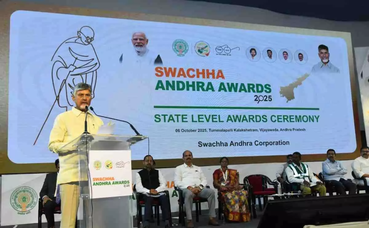 పారిశుద్ధ్య కార్మికులకు వందనం