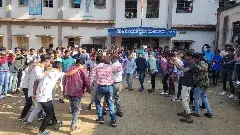 తప్పు అధికారులది... బాధితులు విద్యార్థులు!