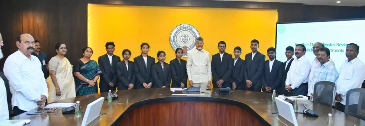 విదేశాల్లో ఉన్నత విద్యకు 25 పైసల వడ్డీ రుణాలు